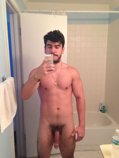 straightmenworshipping:  hung straight dude  nice long cock 