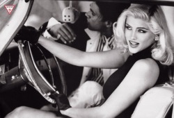 shialablunt:  Anna Nicole Smith for Guess,