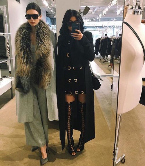 That coat is | Kendall &amp; Kylie | #furfashion #style #furstyle #streetstyle #ootd #lotd #wiw 