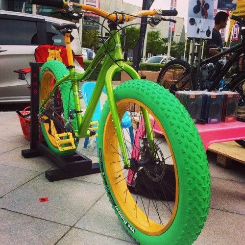 bikes-bridges-beer: #welovefatbike #khs #khs4season #khsfatbike #khs4season1000 #fatbike #fatbikes #