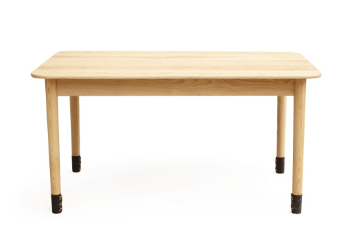 everything-creative: A table with socks on The name of this table is Crew Table. It is a very nice m