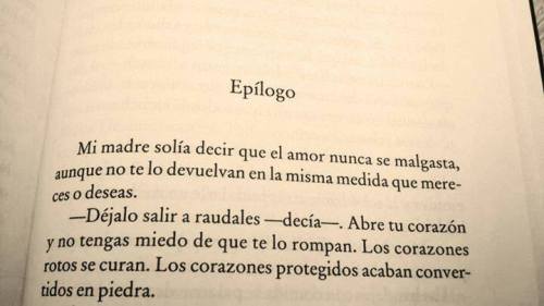 depoesiaypoetas: El café de los corazones rotos. Penélope Stokes…