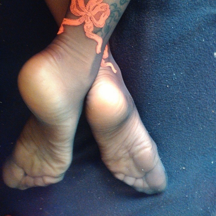 nylonfeetfap:  ♥ pantyhose ♥ tights ♥ nylons ♥ Strumpfhose ♥ collants ♥