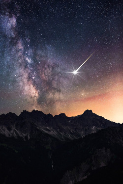 earthyday:  Shooting Star  by Jonathan Besler