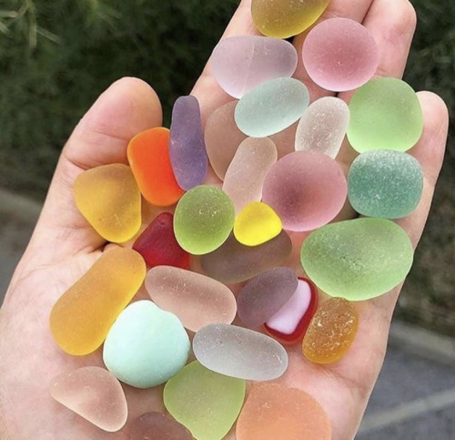 fairy-humor: japanese sea glass!! or as i like to call them… 