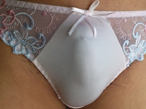 ashleechiffon:  ashleechiffon:   pretty panties