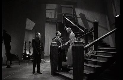 sweetheartsandcharacters:The beautiful cinematography of Universal horror films.