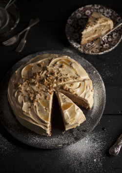 grayskymorning:apple cake + maple cream cheese