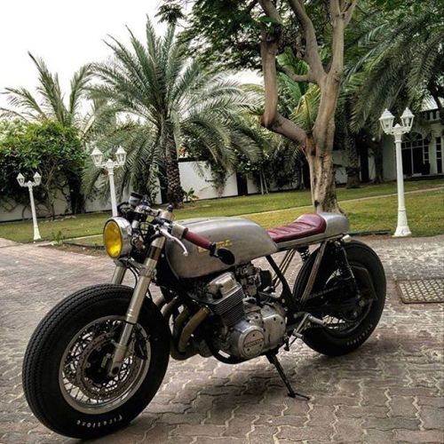 From @saeedbintowq #Dubai #croig #caferacerxxx #crxxx