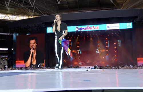stylesnews: Harry with the pride flag during LNT at the Summertime Ball - 12/06