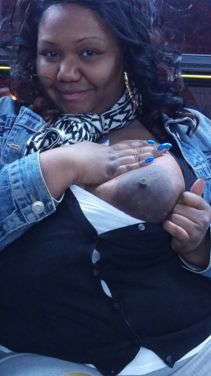 yolandathequeenbee:  Nice night for a flash