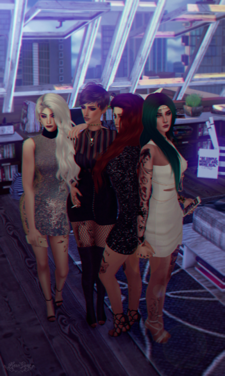  Xandra’s Hen-party girlfriends: Mina, Robby, Shaiposes by @radioactivedotcom