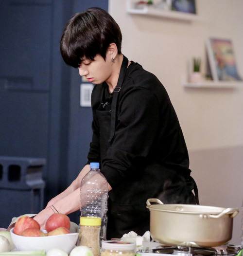 Jungkook Boyfriend Looks @run Episodes