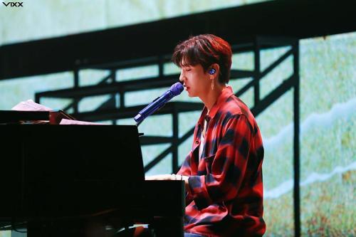 220312 Leo @ 2022 LEO Special Live [I’m Still Here - And you are] | © Naver