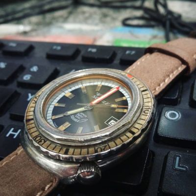 Instagram Repost
the_wandering_watch  Squale 101 Atmos Saphir [ #squalewatch #monsoonalgear #divewatch #watch #toolwatch ]
