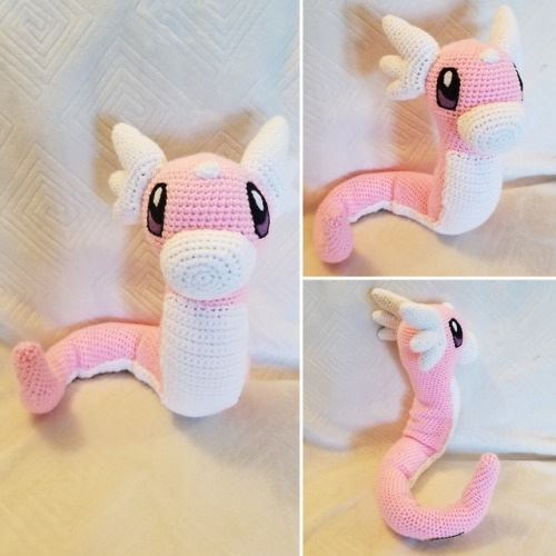 tallgrassstore: I hope you all aren’t bored of seeing the Dratini yet, as here are the solo ph