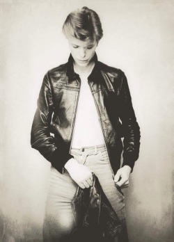 missgrinningsoul:  Favorite David Bowie pictures