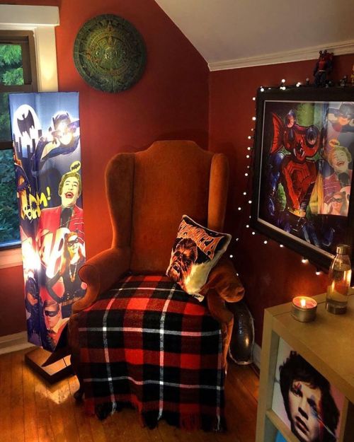 Nah-Nah-Nah-Nah-Nah-Nah-Nah-Nah&mdash;BATMAN! Designed this floor lamp for the Bradford Exchange