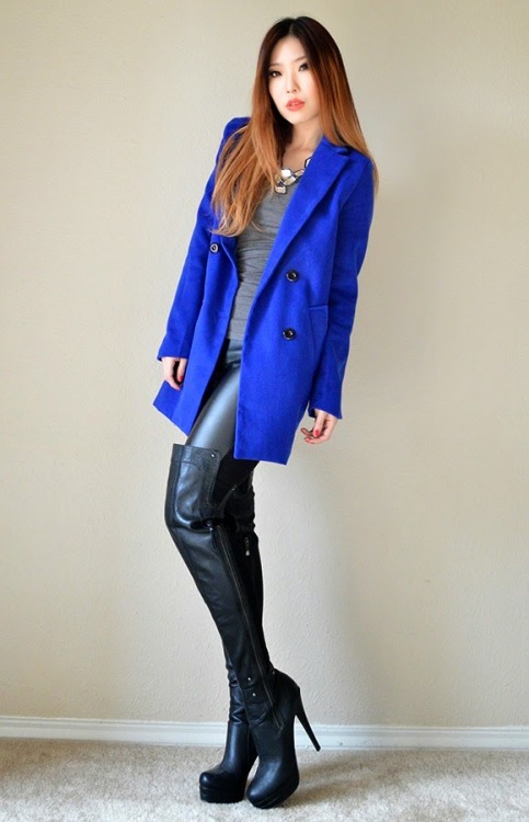 Fashion blogger Cassandra from wear2day in thigh-high boots from Bakersshoes   Blue coat f