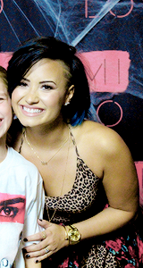 burrowjoe:  Demi Lovato at her meet and greet