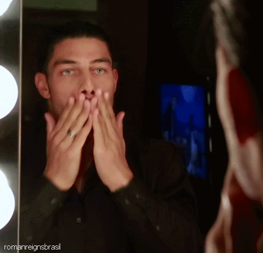 romanreignsbrasil:  Mirror, mirror…