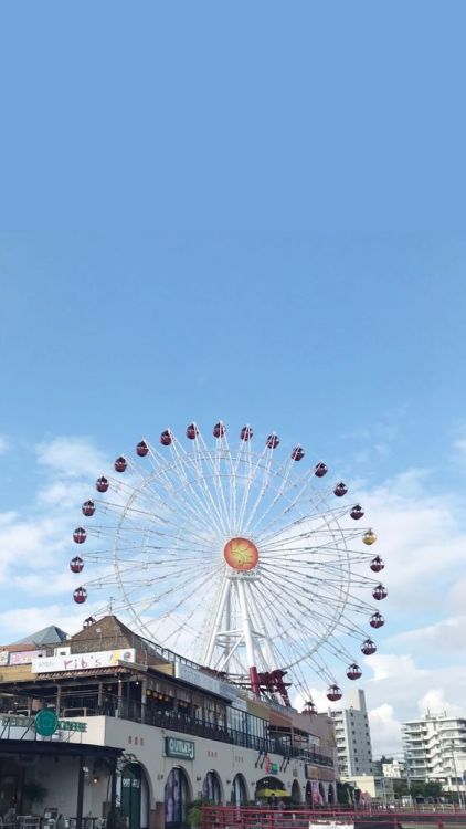 dayum-wallpaperstho: ferris wheels are just magical?? idk how to explain it but they just are ✺