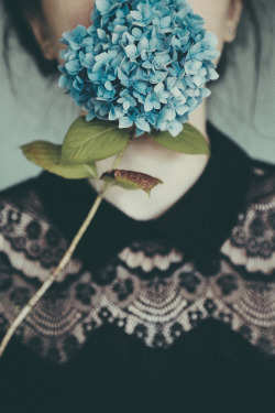 notesofgaia:  Scent you left by Anna O. Photography on Flickr.