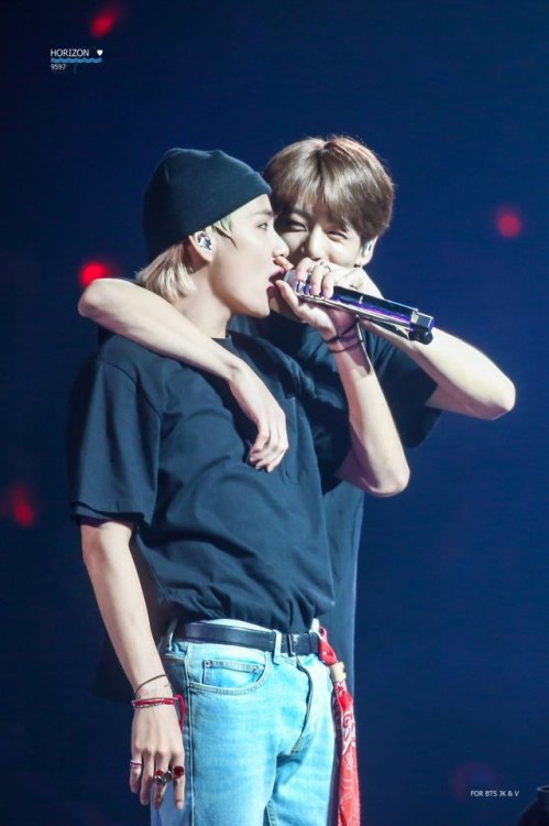 clingy boyfriends <3