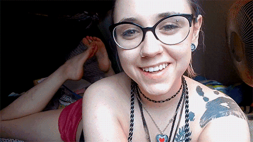 themissarcana: justvidsandgifs: Just a quick little GIF I made for fun out of Arcana’s newest video.