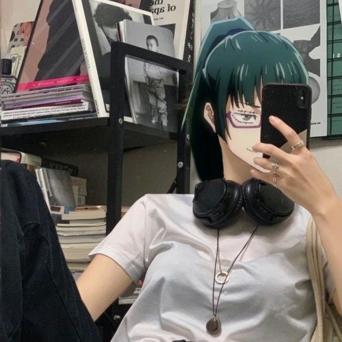 Dating Maki Zenin