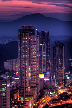 fuckyeahjapanandkorea:  Towers by JTeale 