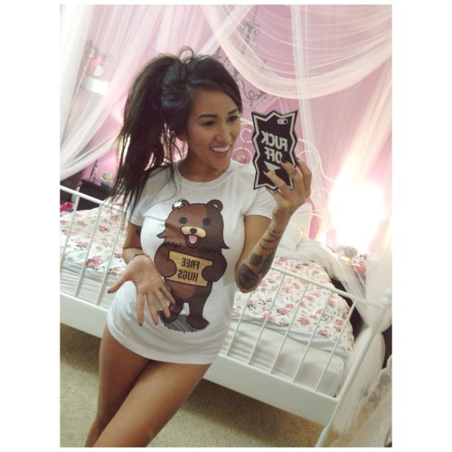 kittykatrina: Thanks for the shirt!! :)