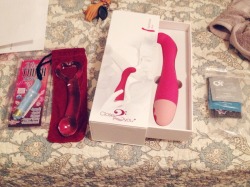 thesexcapades:  GUYS. My toys came in and they’re amazing!! I tried them both very briefly, but I unfortunately won’t be able to really try them out for a little while. Once I do, I’ll let you know how it goes, though.   xo