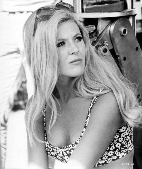 Meredith MacRae Nudes &amp; Noises  