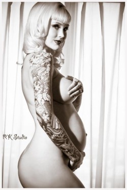 hotrodzandpinups:  HRP Friday Pin Ups and