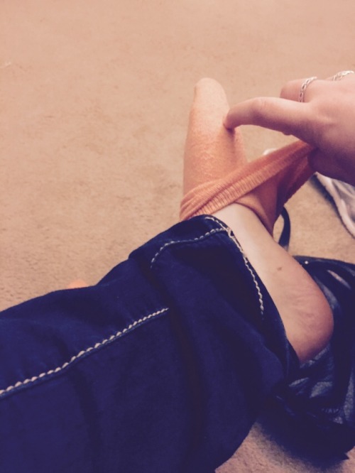 feetandcomics:sierra-marie94:Happy Easter Lovelies :)Love the slow tease of taking off your socks, hon.  Gorgeous feet!