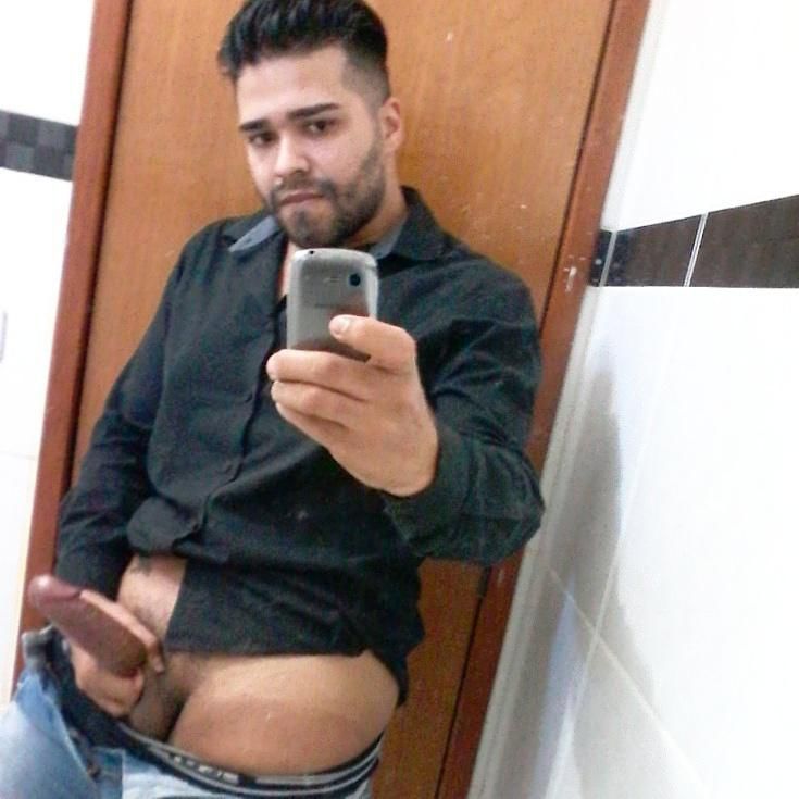rawthickdudebaltimore:  Gotdamn that ass yo 😋😋😋😋