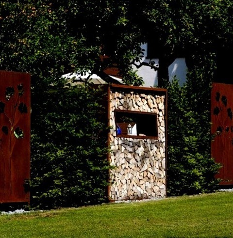 Natural Stone Pavers - Landscape Here Is An Illustration Of A Sizable, Modern Stone Garden Path In The