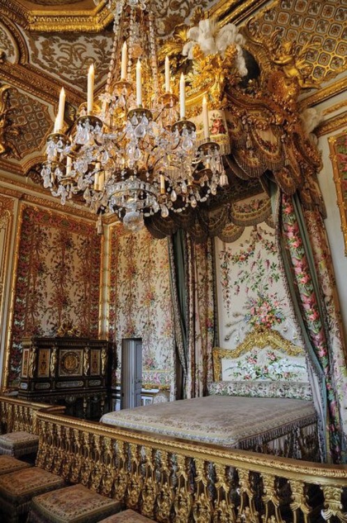 miss-mandy-m -  Marie Antoinette’s Bedroom at Versailles 