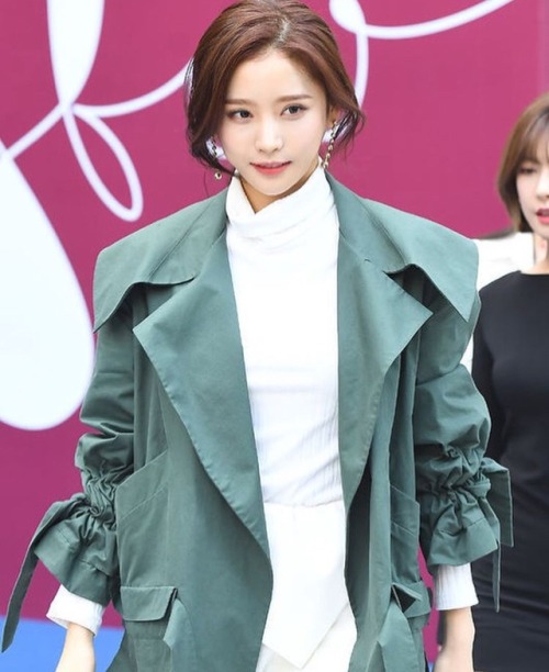 [171019] Yooyoung @ 2018 S/S HERA Seoul Fashion Week - LIE Collection