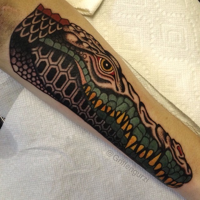 swallowsndaggers:  Griffen Gurzi as featured on Swallows&amp;Daggers. Don’t