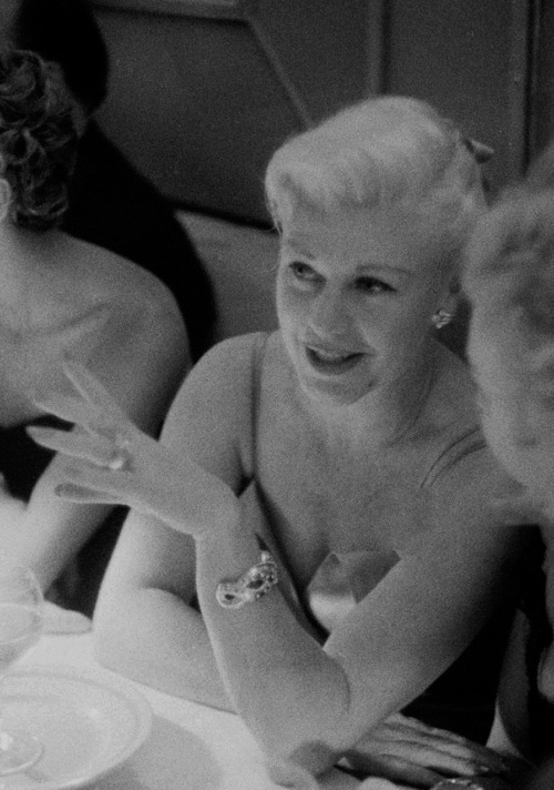 lovegingerogers: Ginger Rogers at Cannes Film Festivals, 1956.