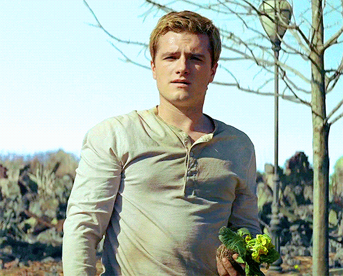 peetamellarkthebaker:You came home.