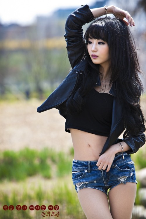 thesuperigirls:  kormodels:Im Soo Yeon kormodels:  Im Soo Yeon  http://wiki.scanlover.com/Im_Soo_Yeon