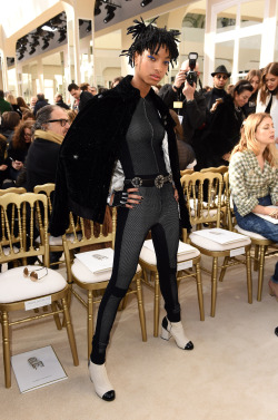 celebritiesofcolor:  Willow Smith attends the Chanel show during the 2016-2017 fall/winter ready-to-wear collection fashion show on March 8, 2016 in Paris. 