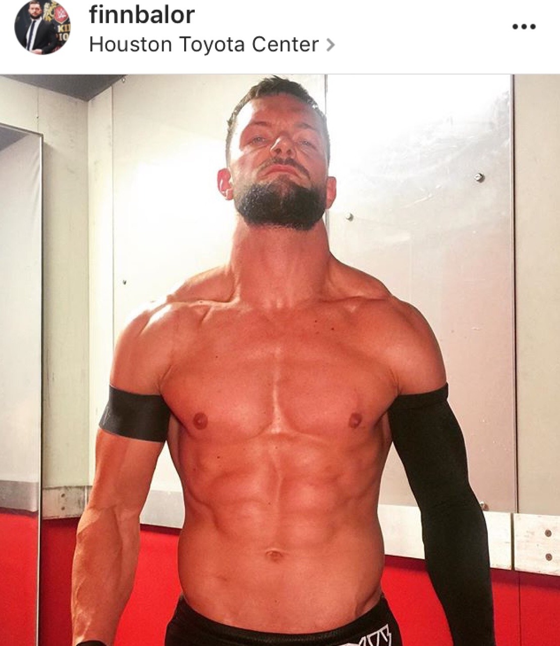 lasskickingwithstyle:  HIS CAPTION THOUGH