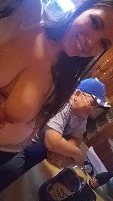 sloppycat:  Tits out with dad 😋