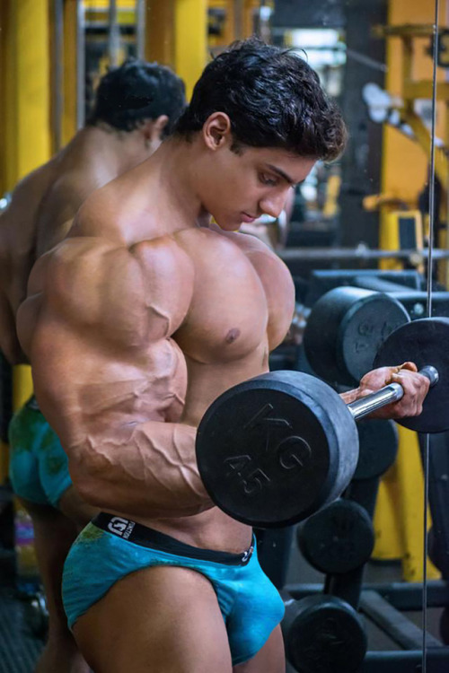 Muscle Boys