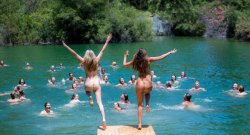 A must on your bucket list,  skinny dipping with friends and everyone else 😁   https://twitter.com/spotnaked/status/981471757168242688?s=19