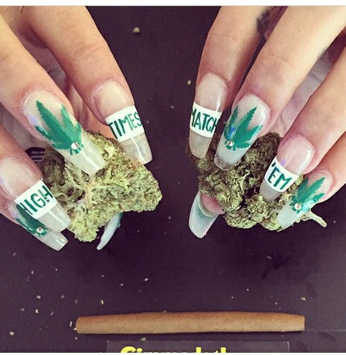 yung-lilo:  glamourqueenn:  glamourqueenn ♚ cyberrghetto  ✨💖💸 ghetto goddess